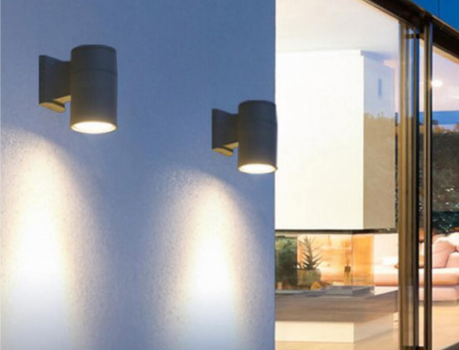 IP65 vs IP67 LED Wall Light: Which One Is Better for Outdoor Projects?