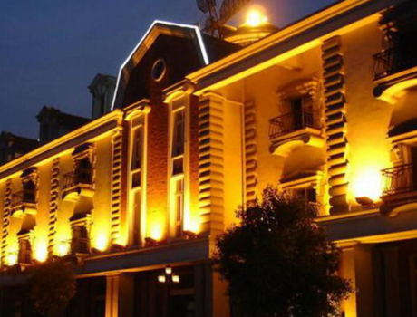 Resort & Theme Park Flood Lighting | LED Outdoor Lighting